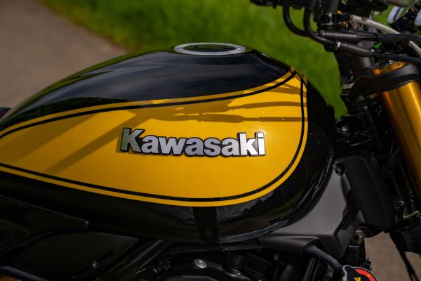 Kawasaki Z900 RS SE 2023