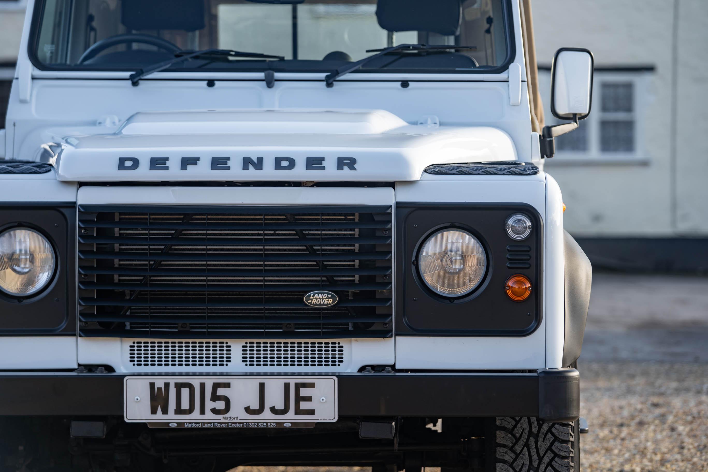 Land Rover Defender 110 Utility 2015