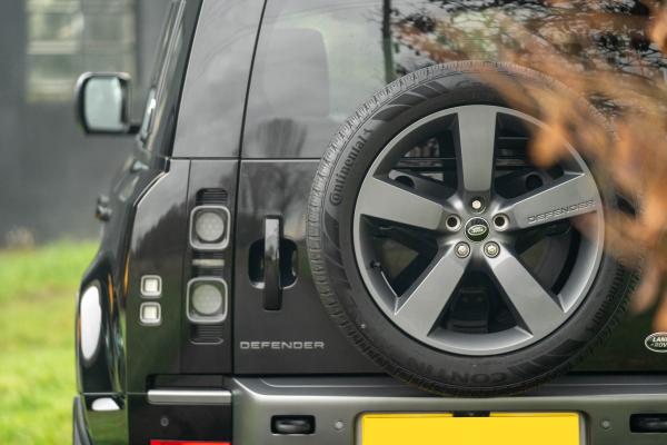 Land Rover Defender 110 V8 2021